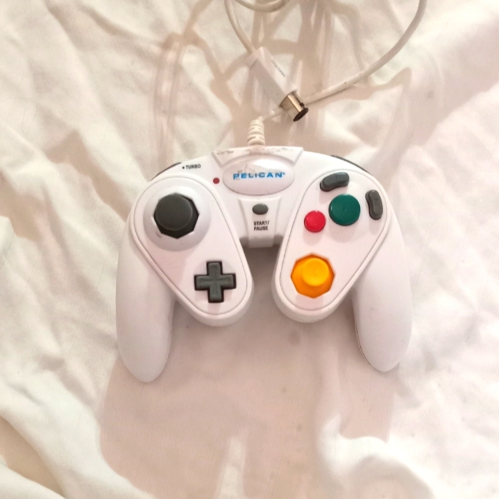 GameCube Pelican Wired GamePad White Controller